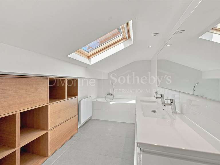 Maison Prévessin-Moëns - 5 chambres - 564m²