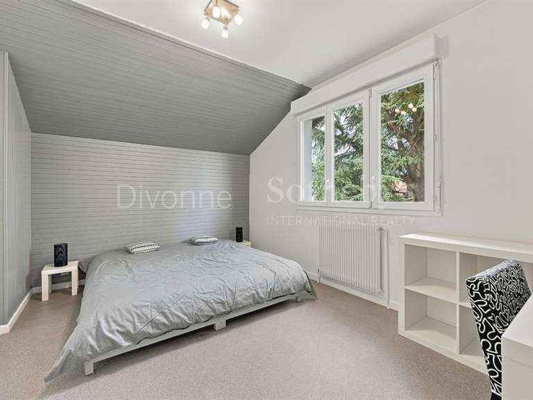 Maison Prévessin-Moëns - 5 chambres - 564m²