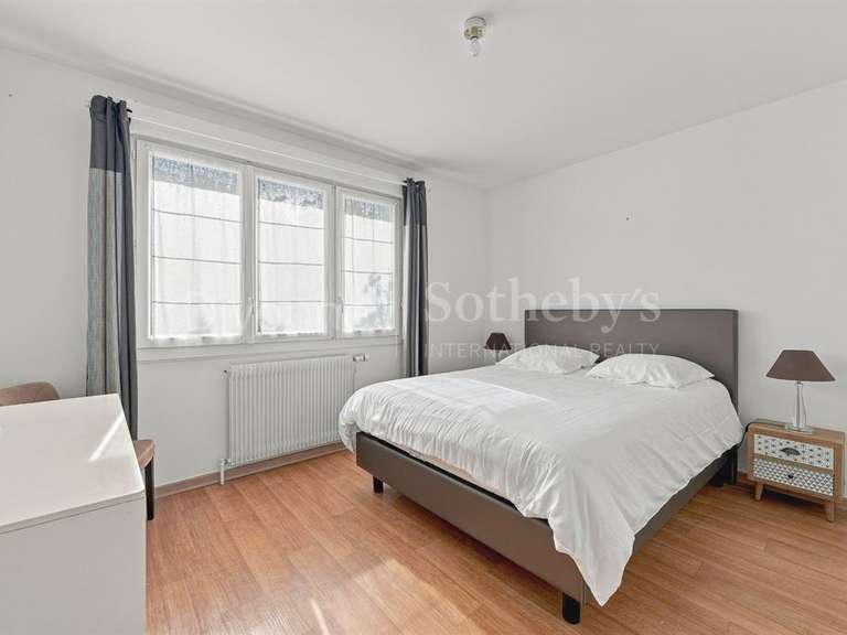 Maison Prévessin-Moëns - 5 chambres - 564m²