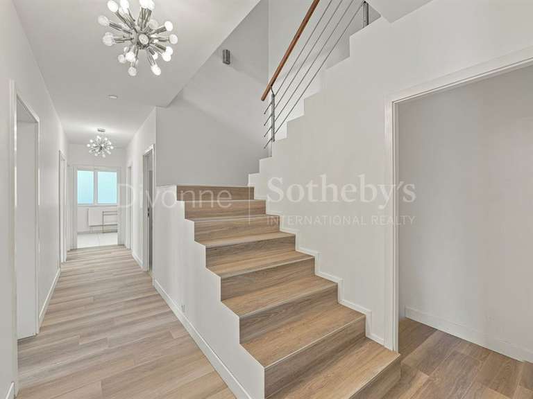 Maison Prévessin-Moëns - 5 chambres - 564m²