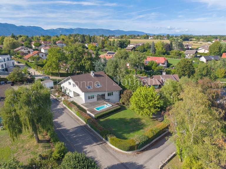 Maison Prévessin-Moëns - 5 chambres - 564m²