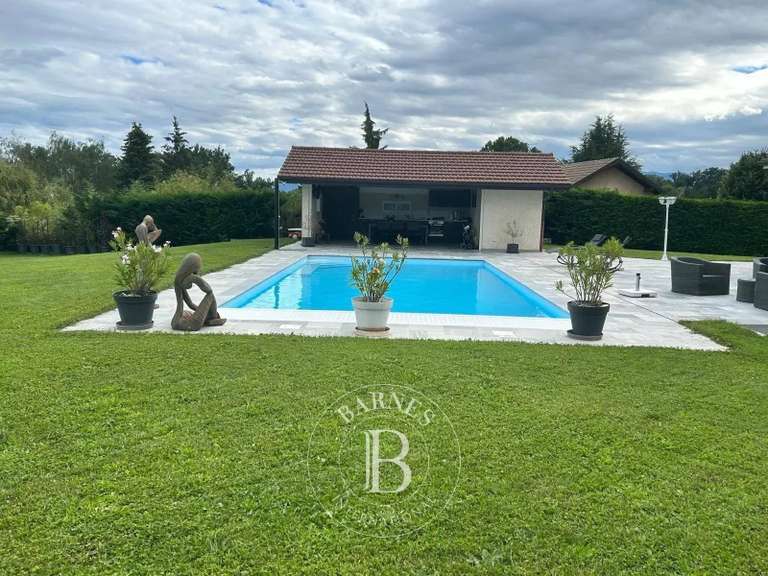 Villa Prévessin-Moëns - 4 chambres - 224m²