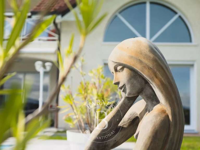 Villa Prévessin-Moëns - 4 chambres - 224m²