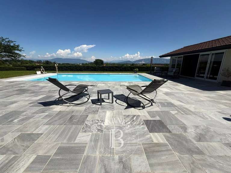 Villa Prévessin-Moëns - 4 chambres - 224m²