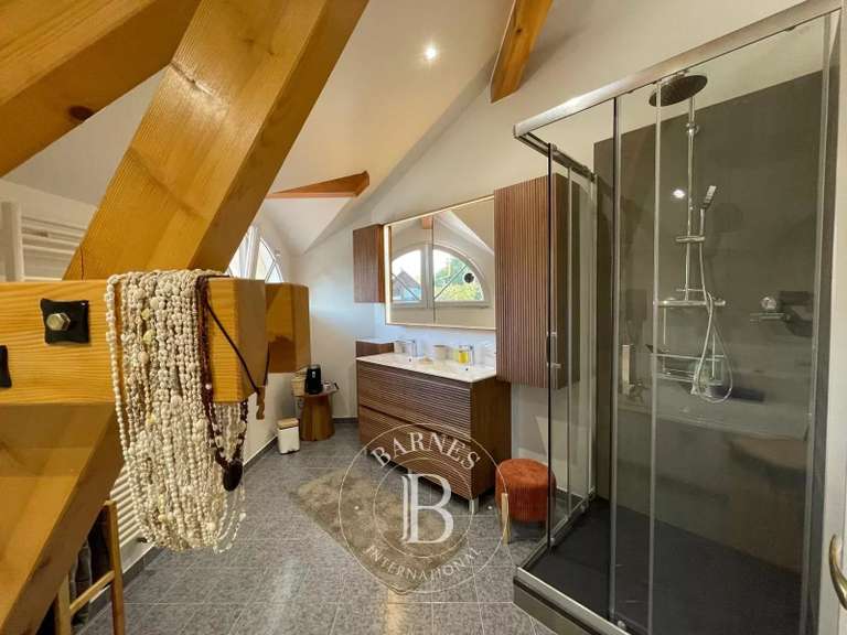 Villa Prévessin-Moëns - 4 chambres - 224m²