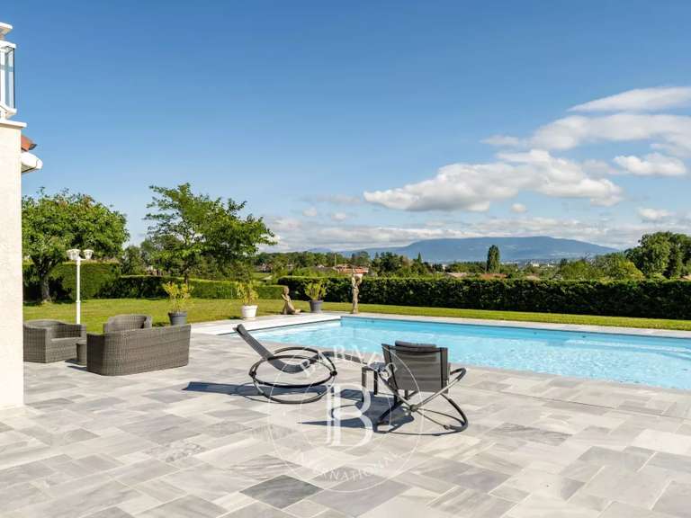 Villa Prévessin-Moëns - 4 chambres - 224m²