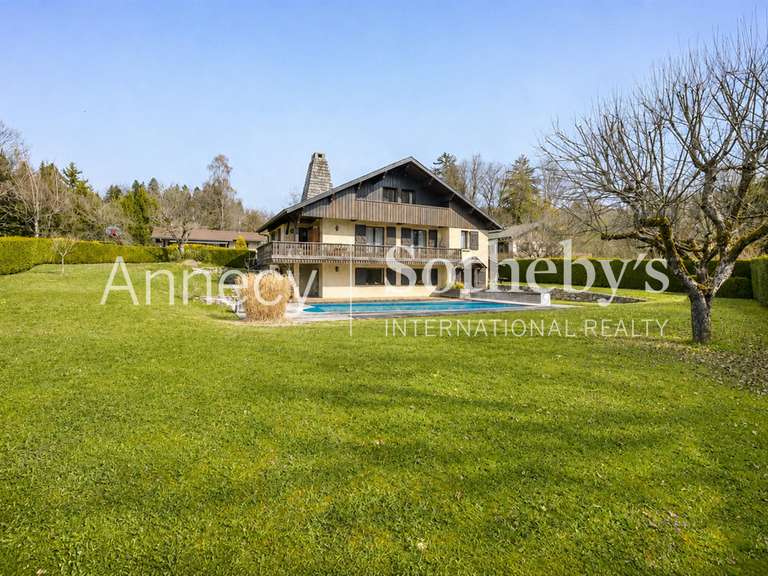 Maison Pringy - 5 chambres - 226m²