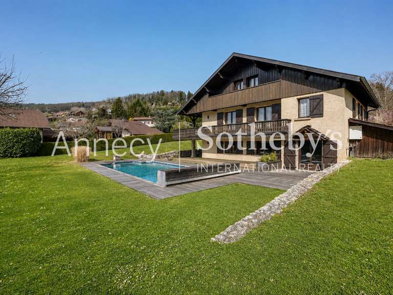 Maison Pringy - 5 chambres - 226m²