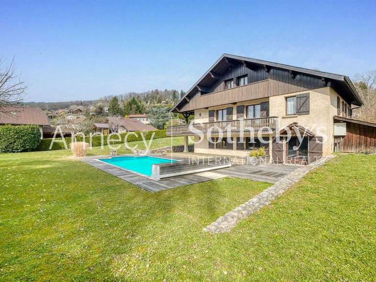 Maison Pringy - 5 chambres - 226m²