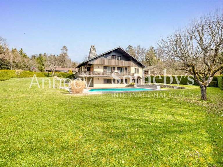Maison Pringy - 5 chambres - 226m²