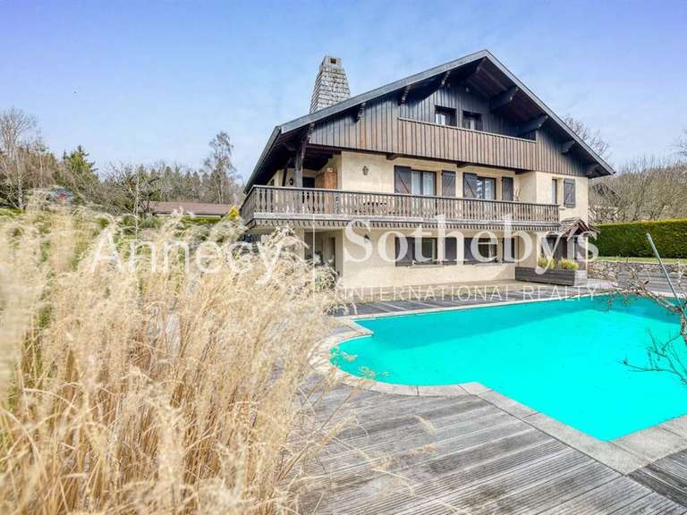 Maison Pringy - 5 chambres - 226m²