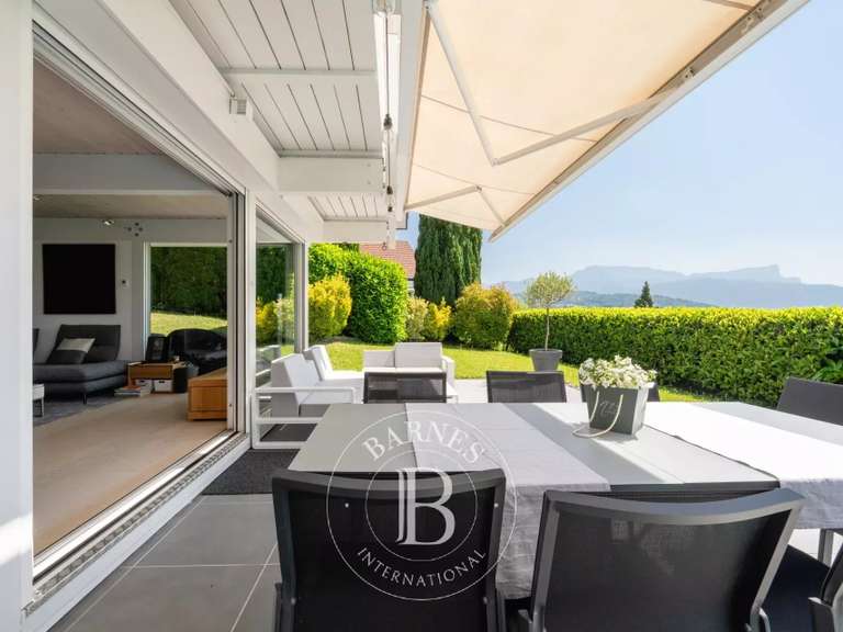 Villa Pringy - 3 chambres - 206m²