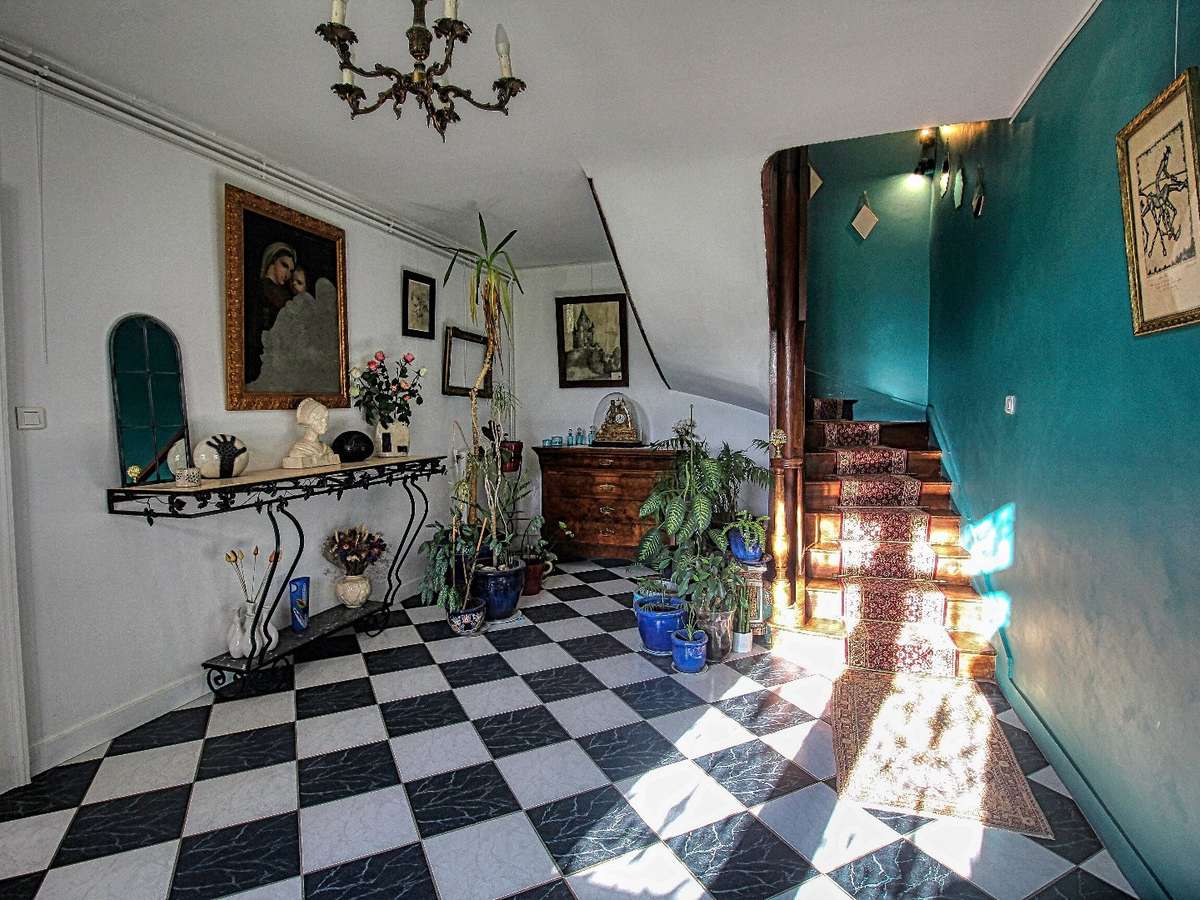 House Prisse-la-Charriere