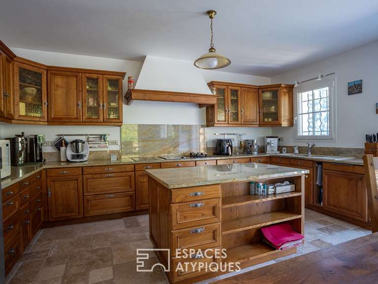 Maison Privas - 4 chambres - 265m²