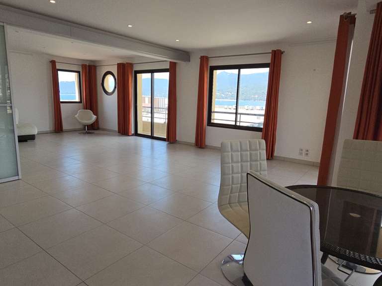 Appartement avec Vue sur mer Propriano - 3 chambres - 136m²