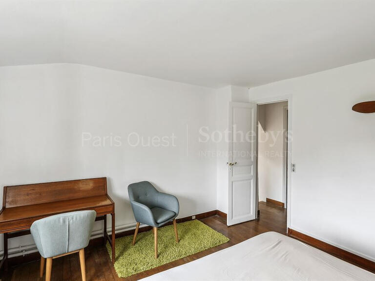 Sale House Prunay-en-Yvelines - 8 bedrooms