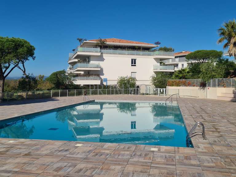 Apartment Puget-sur-Argens - 3 bedrooms - 105m²