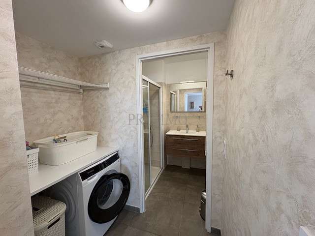 Apartment Puget-sur-Argens - 3 bedrooms - 105m²