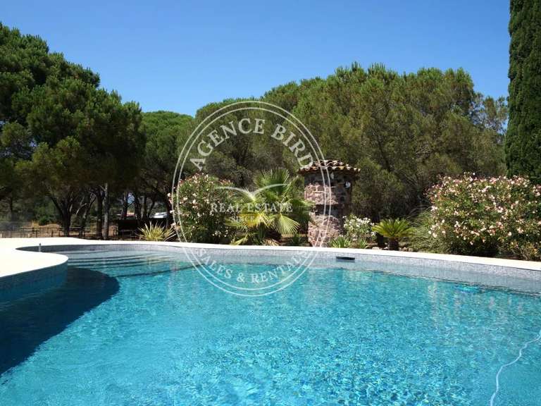 Maison Puget-sur-Argens - 2 chambres - 300m²