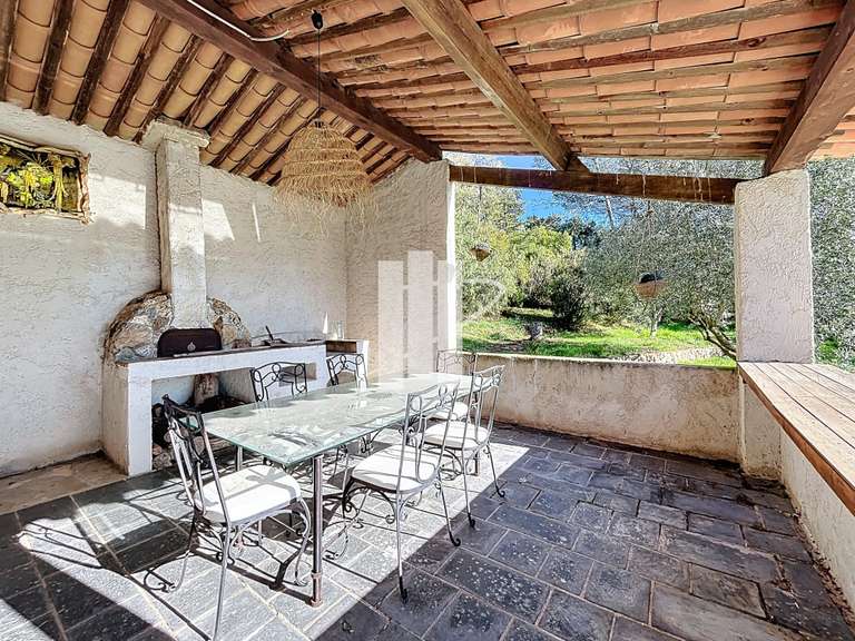 House Puget-sur-Argens - 4 bedrooms - 143m²