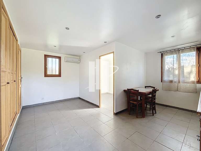 House Puget-sur-Argens - 4 bedrooms - 143m²