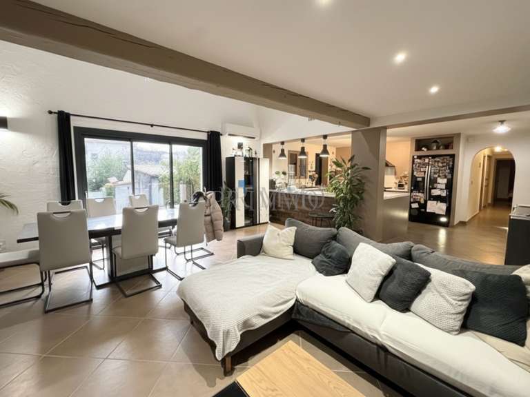 House Puget-sur-Argens - 3 bedrooms - 135m²