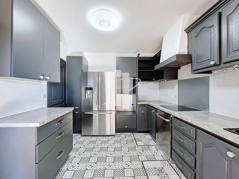 Maison Puget-sur-Argens - 4 chambres - 143m²