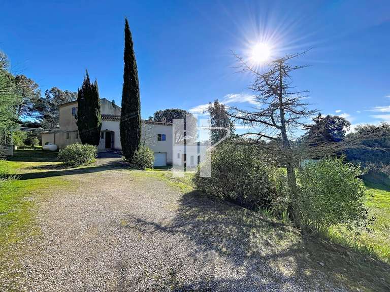Maison Puget-sur-Argens - 4 chambres - 143m²
