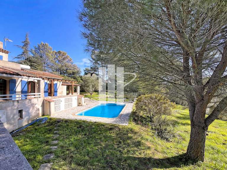 Maison Puget-sur-Argens - 4 chambres - 143m²