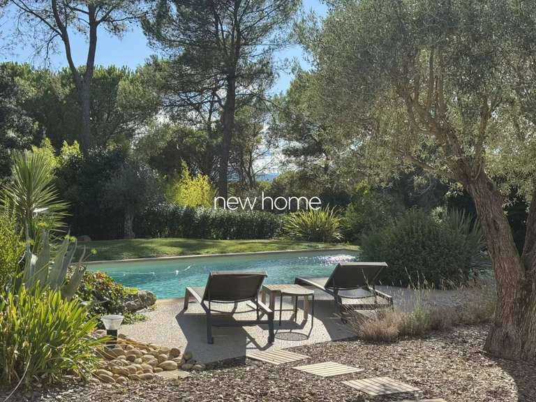 Maison Puget-sur-Argens - 4 chambres - 250m²