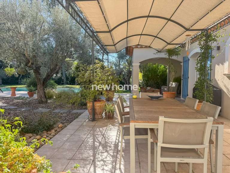 Maison Puget-sur-Argens - 4 chambres - 250m²