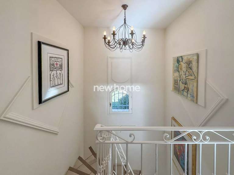 Maison Puget-sur-Argens - 4 chambres - 250m²