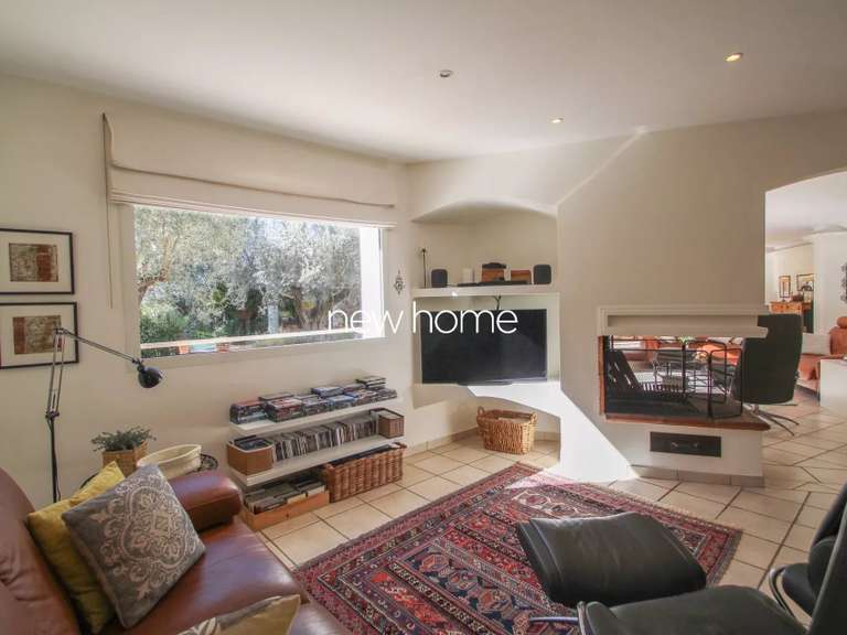 Maison Puget-sur-Argens - 4 chambres - 250m²