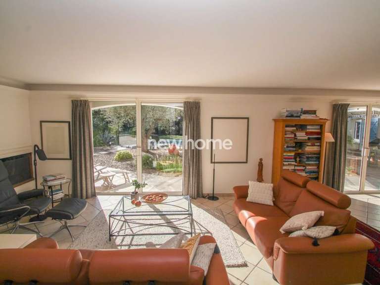 Maison Puget-sur-Argens - 4 chambres - 250m²