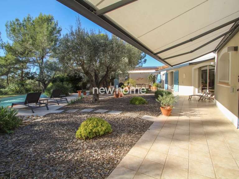 Maison Puget-sur-Argens - 4 chambres - 250m²