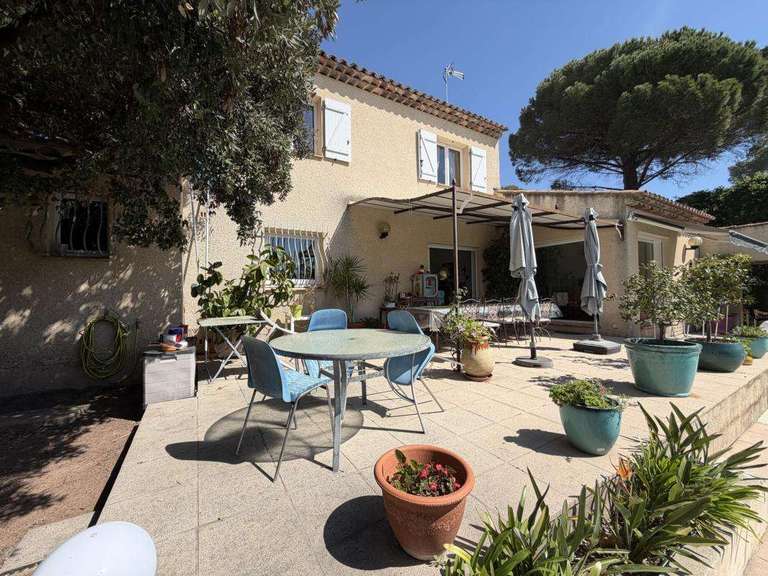 Maison Puget-sur-Argens - 4 chambres