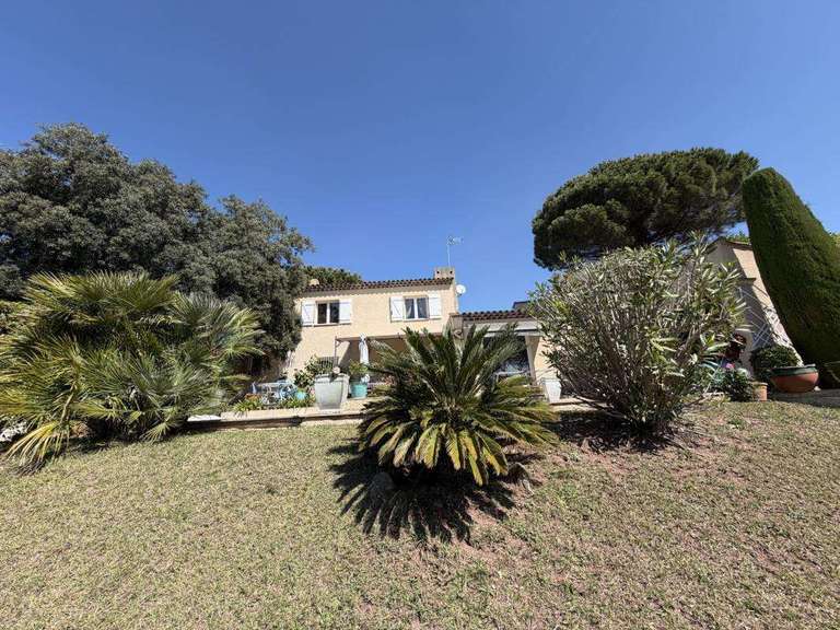 Maison Puget-sur-Argens - 4 chambres