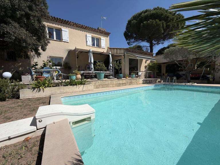 Maison Puget-sur-Argens - 4 chambres