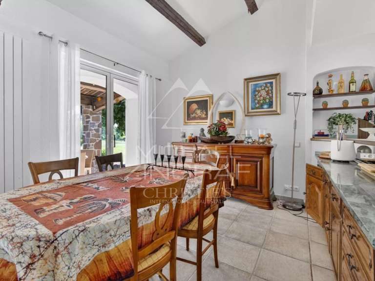 Propriété Puget-sur-Argens - 7 chambres - 425m²