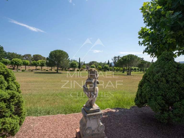 Propriété Puget-sur-Argens - 7 chambres - 425m²