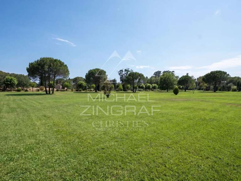 Propriété Puget-sur-Argens - 7 chambres - 425m²