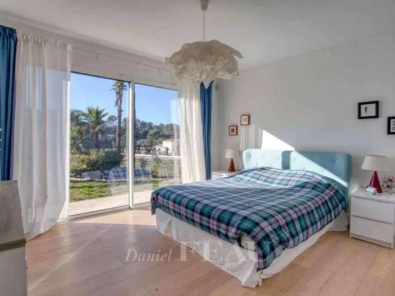 Villa Puget-sur-Argens - 4 chambres - 259m²