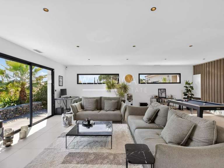 Villa Puget-sur-Argens - 4 chambres - 205m²