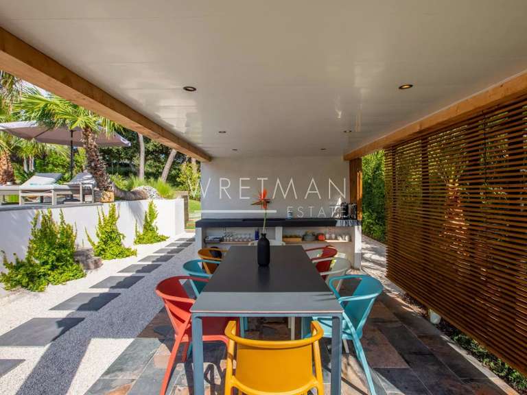 Villa Puget-sur-Argens - 4 chambres - 205m²