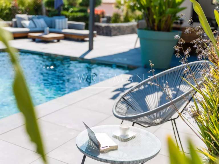 Villa Puget-sur-Argens - 4 chambres - 205m²