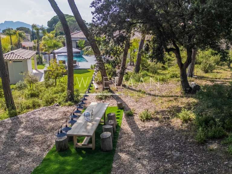 Villa Puget-sur-Argens - 4 chambres - 205m²