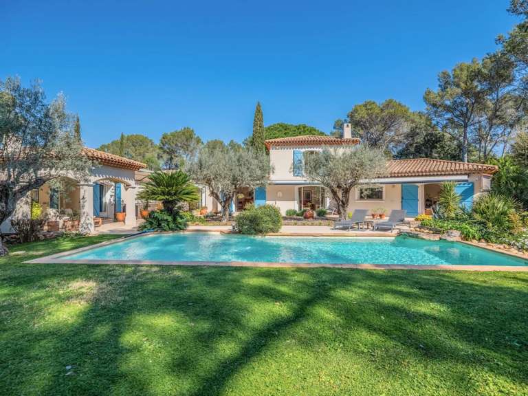 Villa Puget-sur-Argens - 3 chambres - 336m²