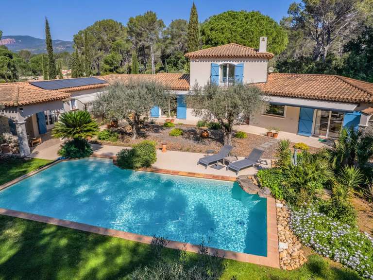 Villa Puget-sur-Argens - 3 chambres - 336m²