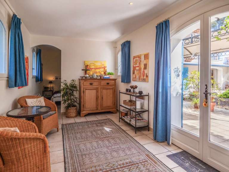 Villa Puget-sur-Argens - 3 chambres - 336m²