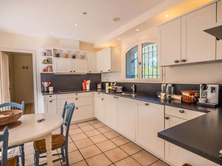 Villa Puget-sur-Argens - 3 chambres - 336m²